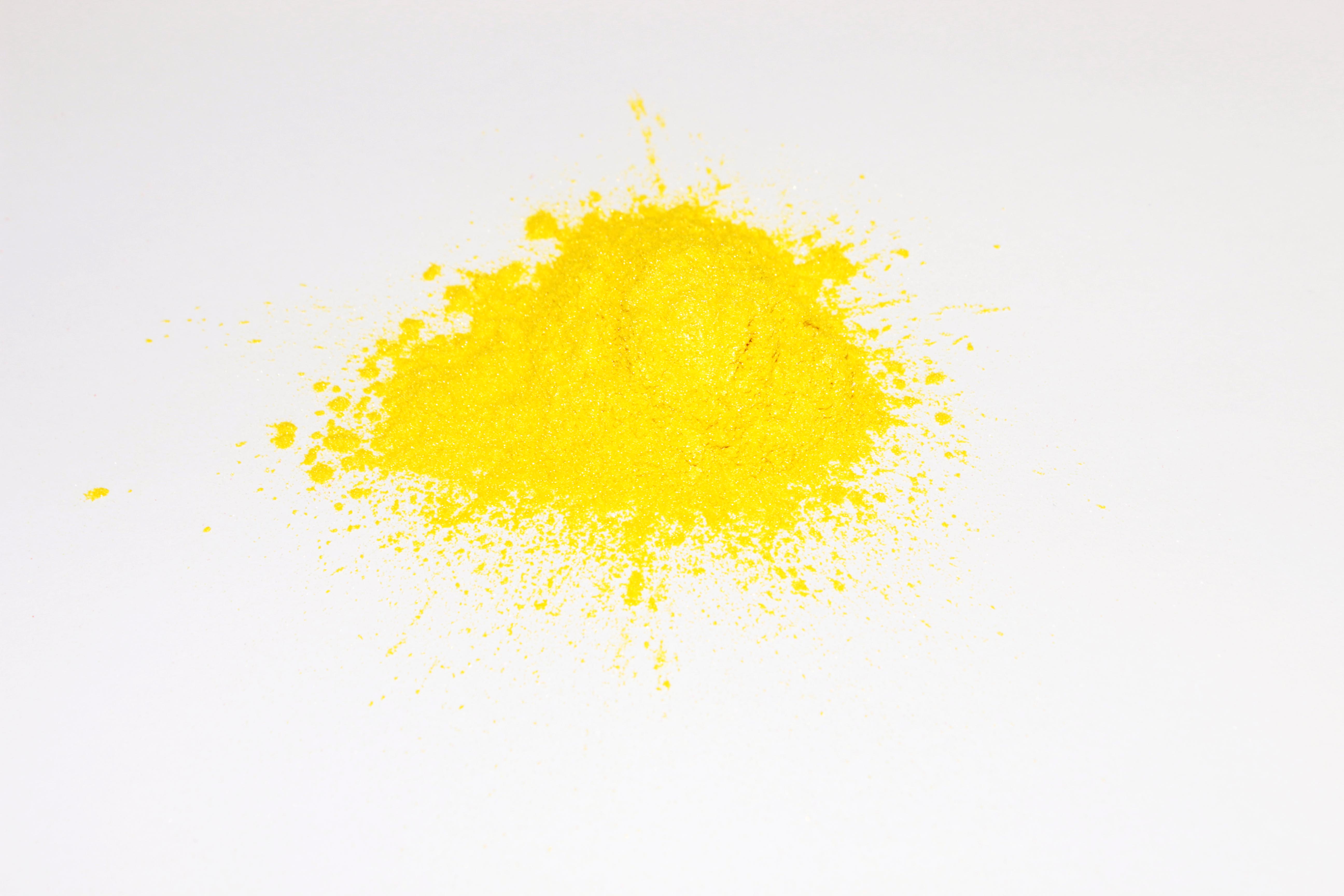 Природная желтая краска 4. Пигмент желтый. Краситель жёлтый. Желтый пигмент краски. Сухой краситель желтый.